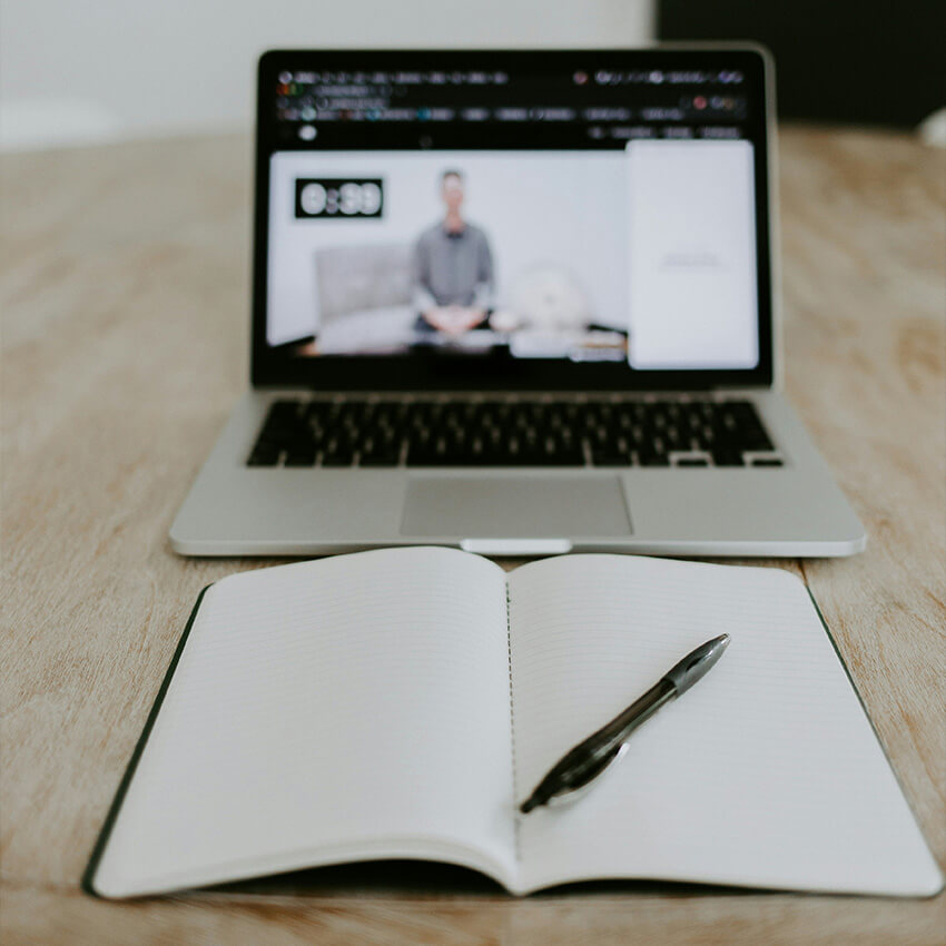 Online-lernen am Laptop